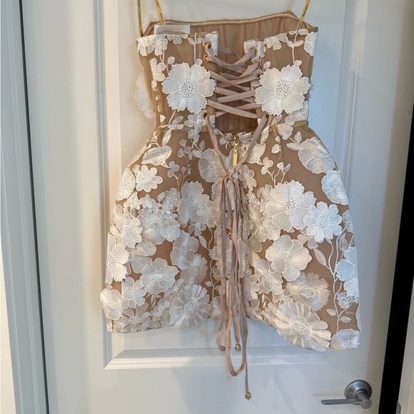 Bronx and Banco White Floral Mini Dress - Picture 15 of 16